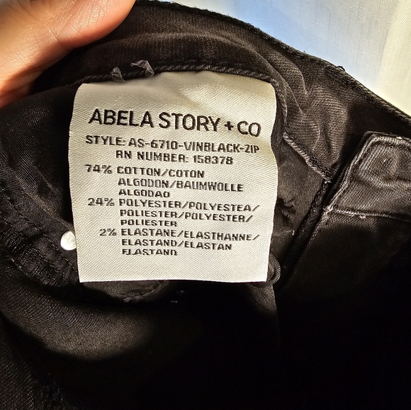 2/$20 Nwt ABEL STORY+ CO sz 7 Distressed Jeans - Picture 4 of 10